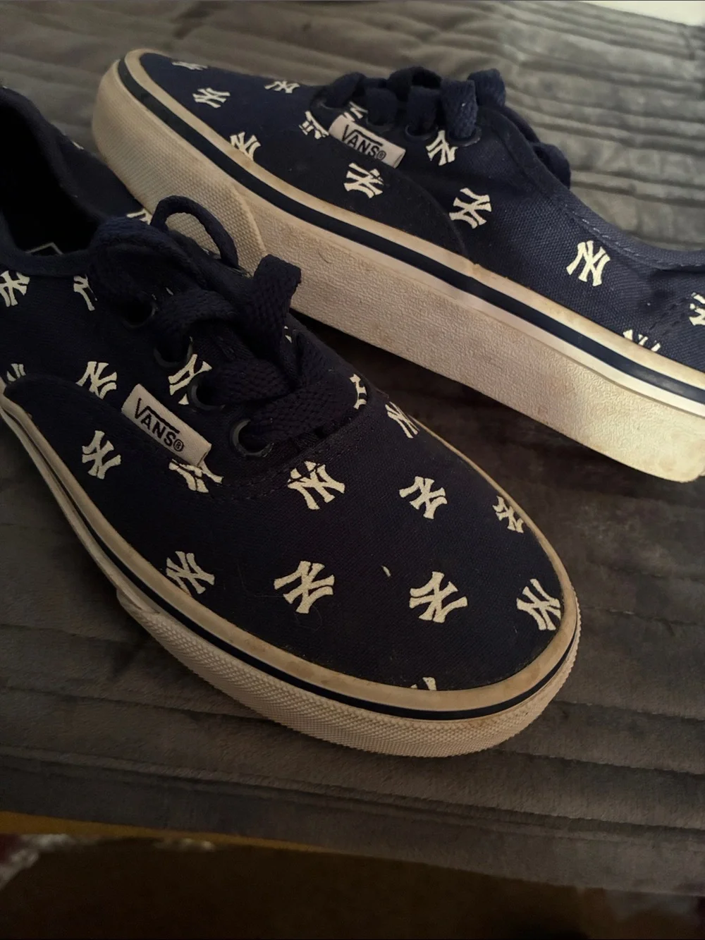 Vans Kids Navy Canvas Sneakers with White NY Pattern